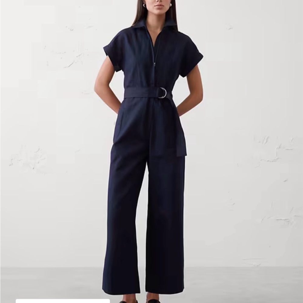 Banana Republic Factory Navy linen blend Jumpsuit